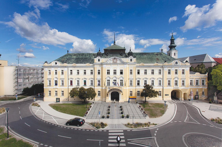 1200_zupnydom.jpg